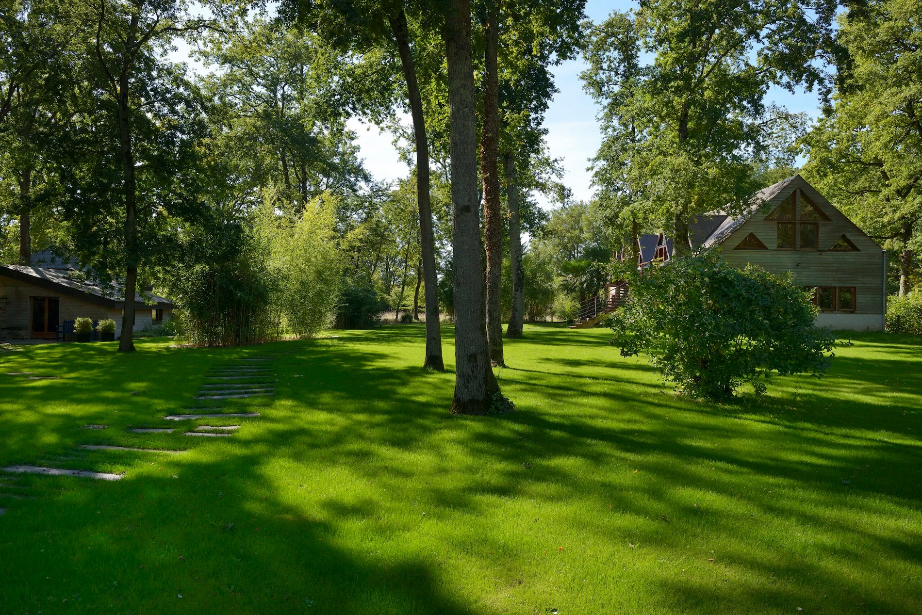 parc maison bois angers